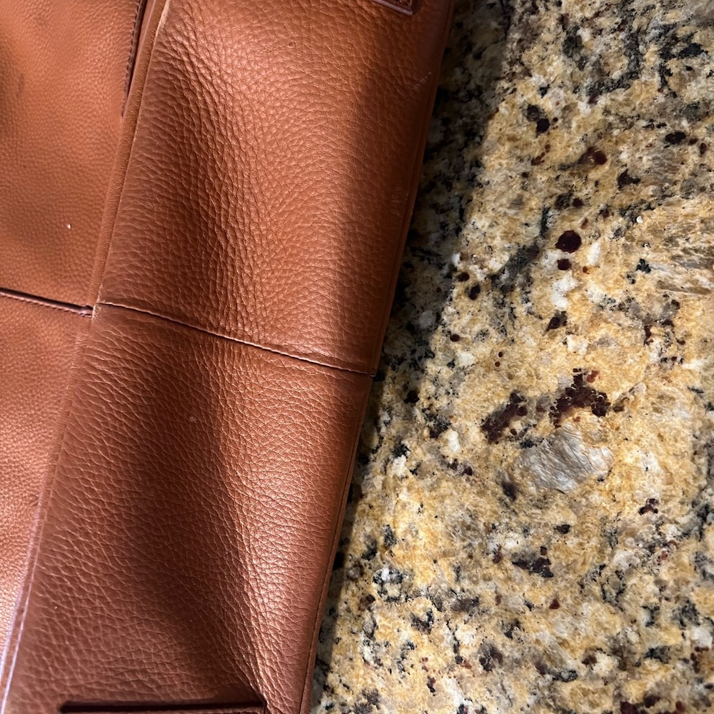 HOBO Tan Leather Shoulder Bag - Picture 4 of 6